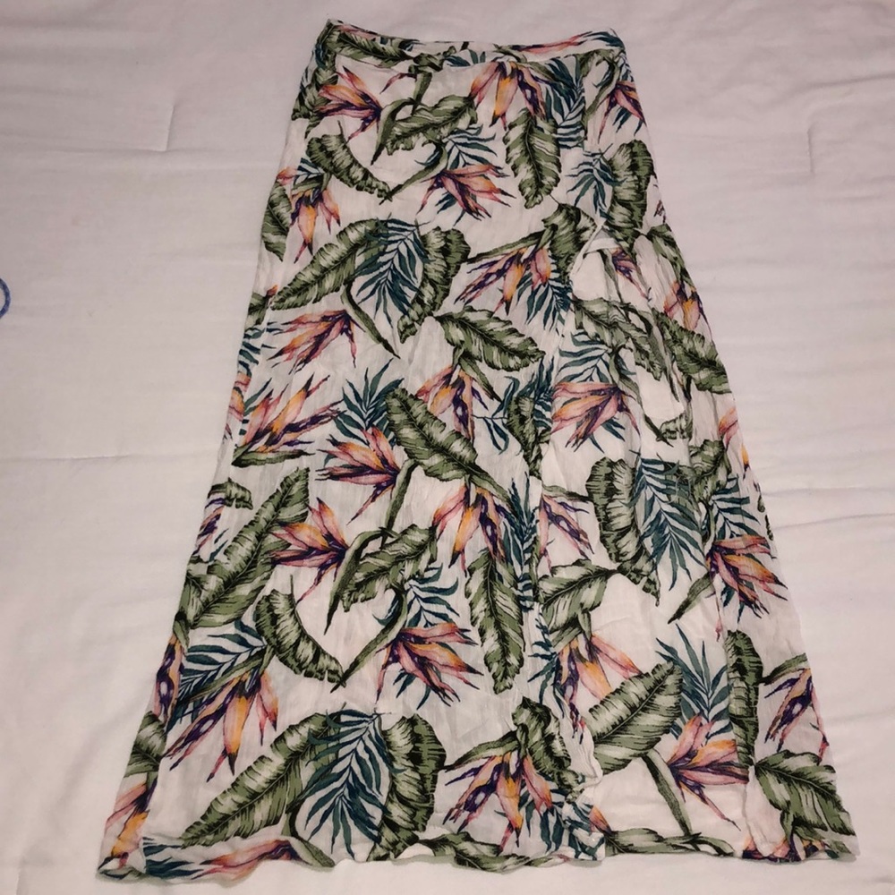 High waisted Floral Skirt!